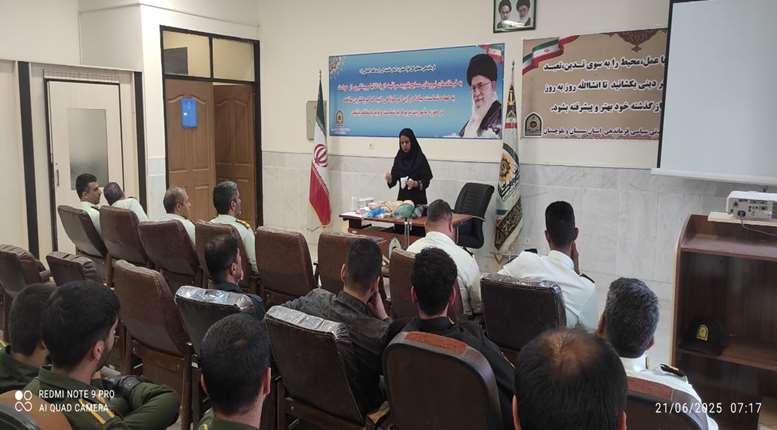 برگزاری کلاس آموزشی احیای قلبی ریوی پایه و کنترل خونریزی جهت کارکنان مدیریت آموزش پلیس فرودگاه زاهدان توسط کارشناسان واحد آموزش مورخه 1404/03/31